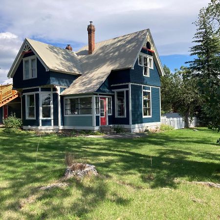 Victorian Guest Getaway-20Mins To Glacier National Park-10Mins To Airport! Columbia Falls Ngoại thất bức ảnh